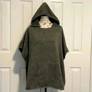 Eddie Bauer Oversized Fleece Lined Poncho in  Size XS